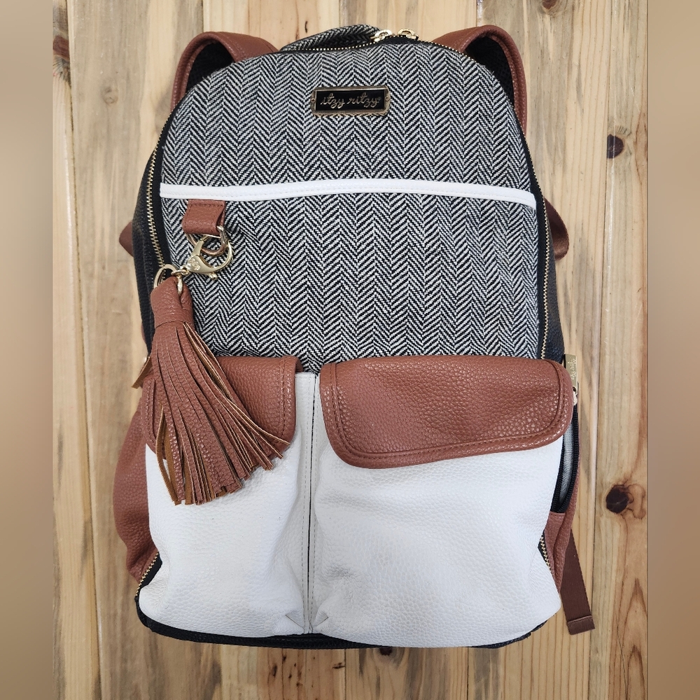 Itzy Ritzy Black and White Baby Bag with Brown Accents
